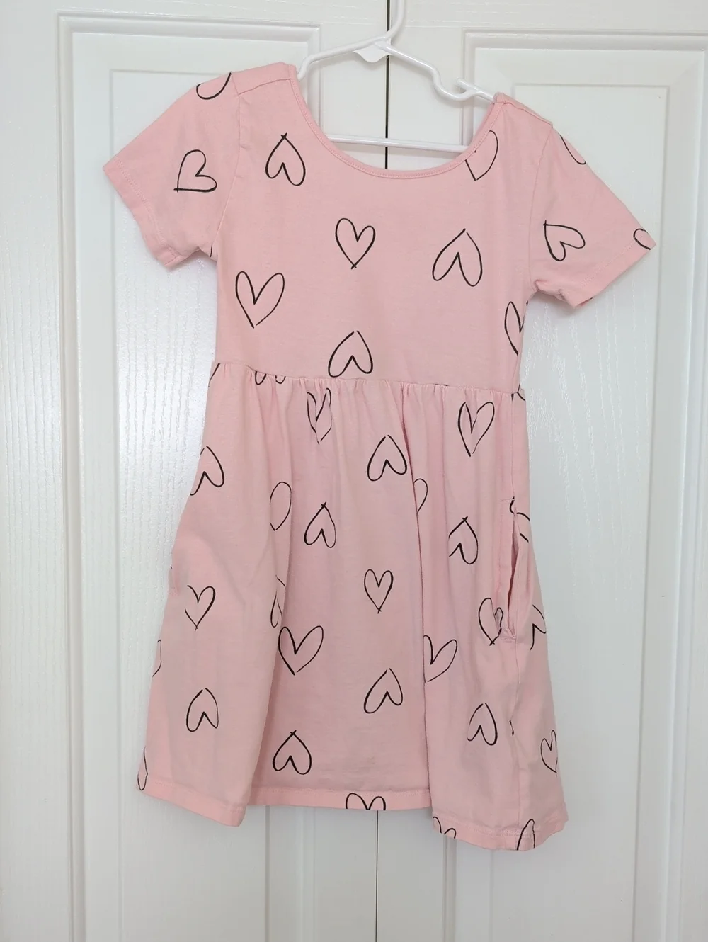 5/$10 Old Navy Pink Dress with Black Heart Print